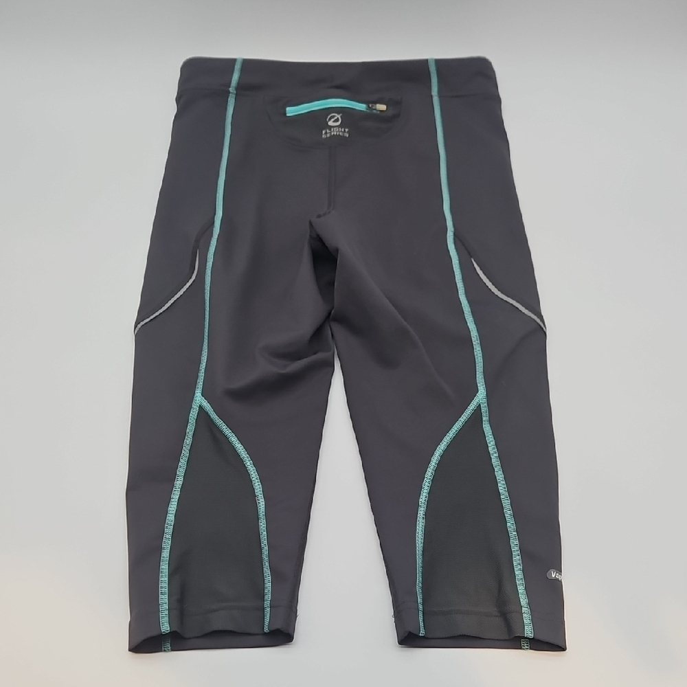 The North Face Gray Capri Leggings with Teal Contrast Piping - Picture 7 of 10